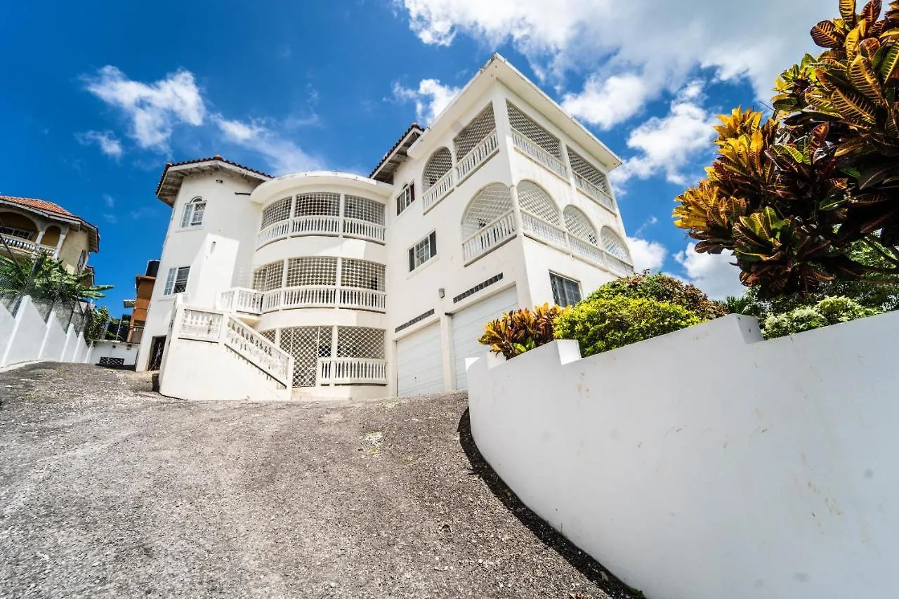 Skyline Suites, Queen, Ocean Views Condo Montego Bay Jamaika